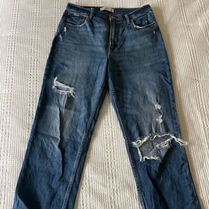 Abercrombie Ultra High Rise Ankle Straight Jean